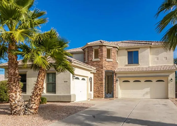 Heated Pool • Mini Golf • Huge Backyard • King Bed Hébergement de vacances Casa Grande