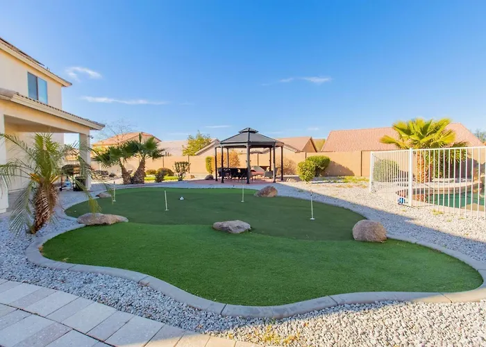 Heated Pool • Mini Golf • Huge Backyard • King Bed Hébergement de vacances Casa Grande