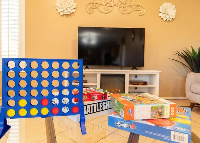 Heated Pool • Mini Golf • Huge Backyard • King Bed Hébergement de vacances Casa Grande